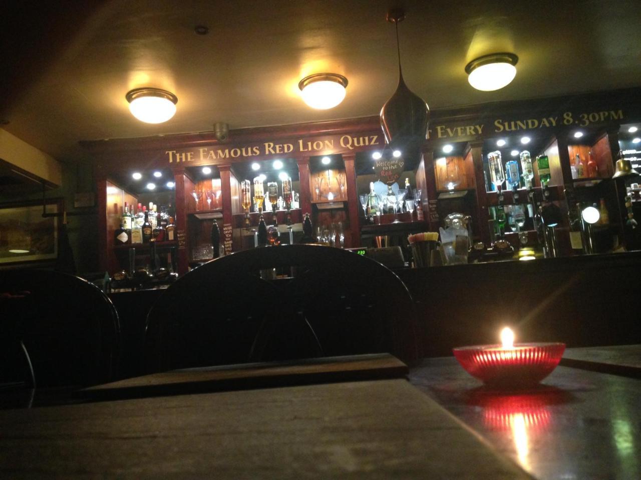 אלסמיר Red Lion Coaching Inn מראה חיצוני תמונה